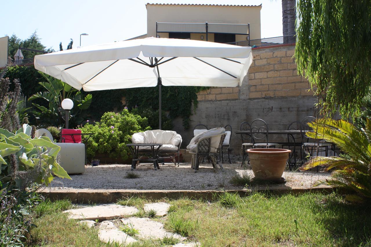 B&B La Casetta Degli Aranci อากริเจนโต ภายนอก รูปภาพ